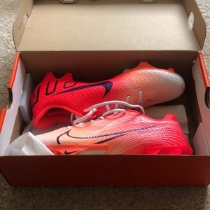 Nike Vapor Edge Speed 360 Football Cleats